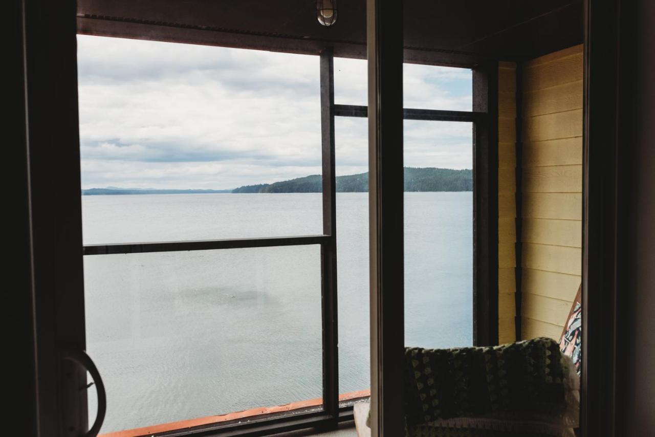 The Oceanfront Hotel Sointula 외부 사진