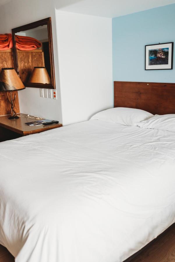 The Oceanfront Hotel Sointula 외부 사진