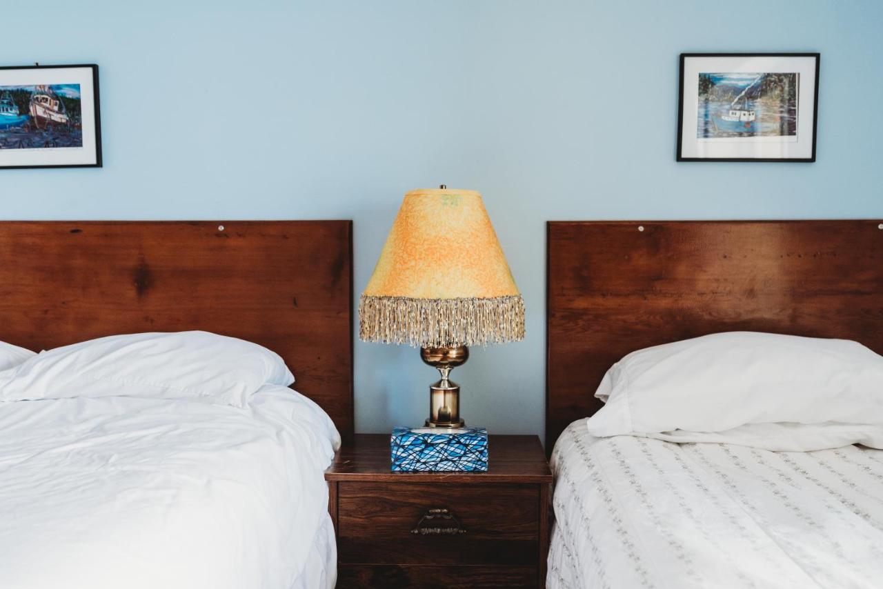The Oceanfront Hotel Sointula 외부 사진