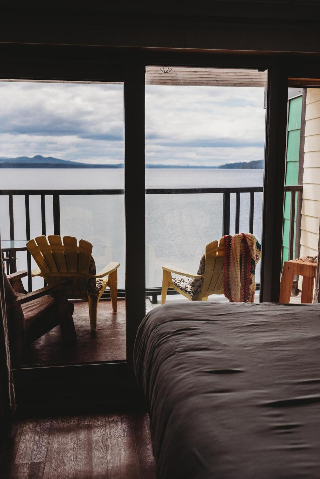 The Oceanfront Hotel Sointula 객실 사진